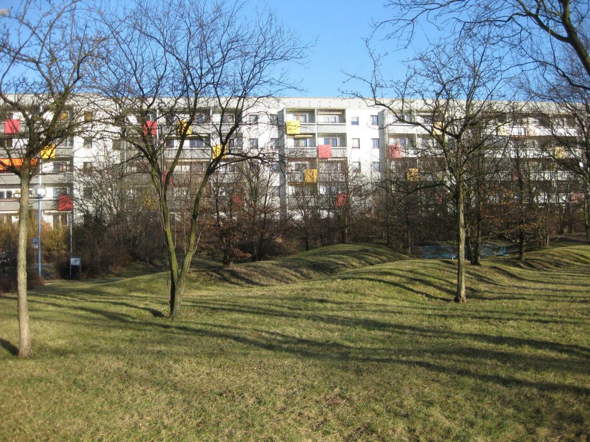 2-Zimmer-Ferienwohnung "Garten Der Welt" Berlin Exterior photo